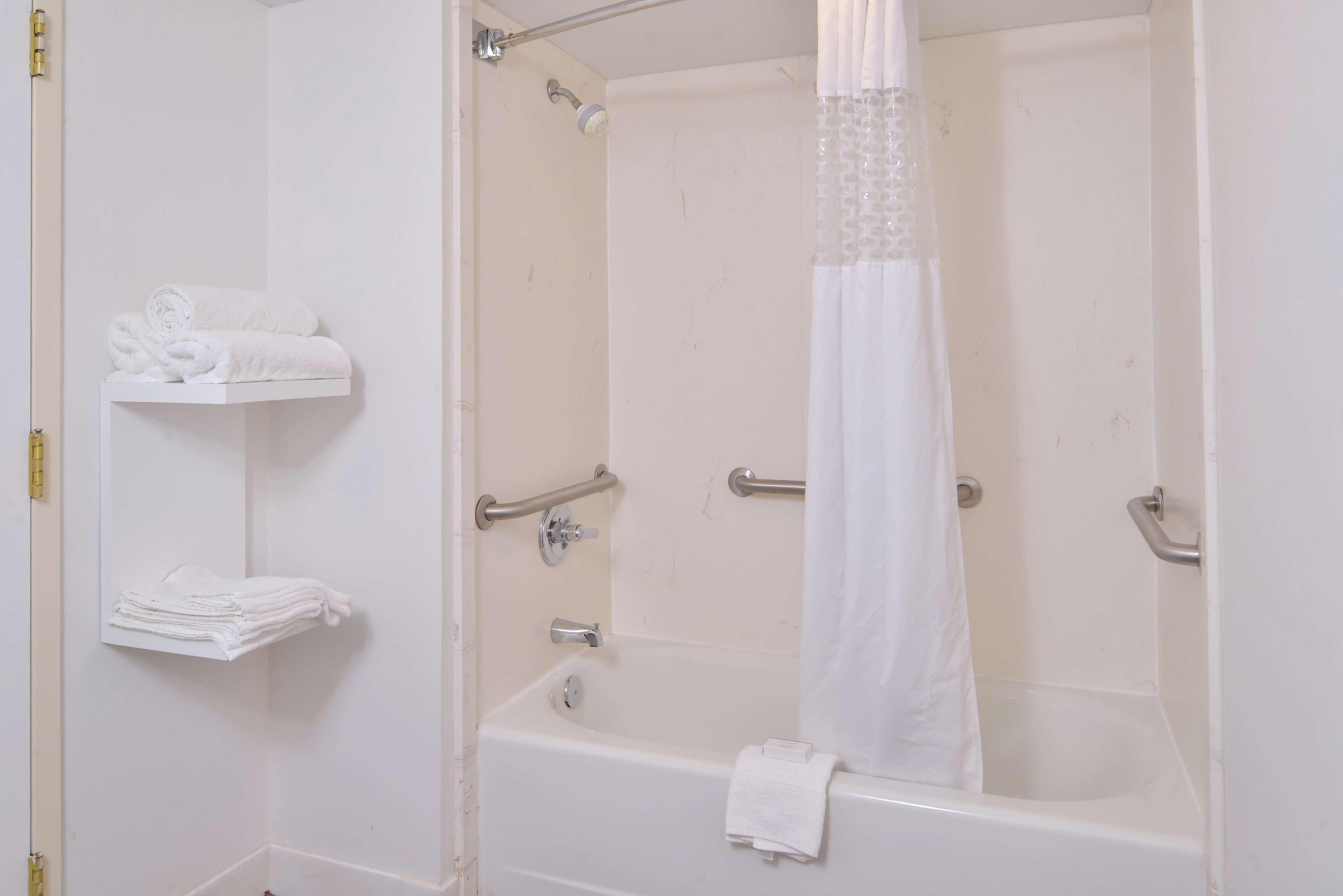 Hampton Inn Greensboro East / Mcleansville Εξωτερικό φωτογραφία