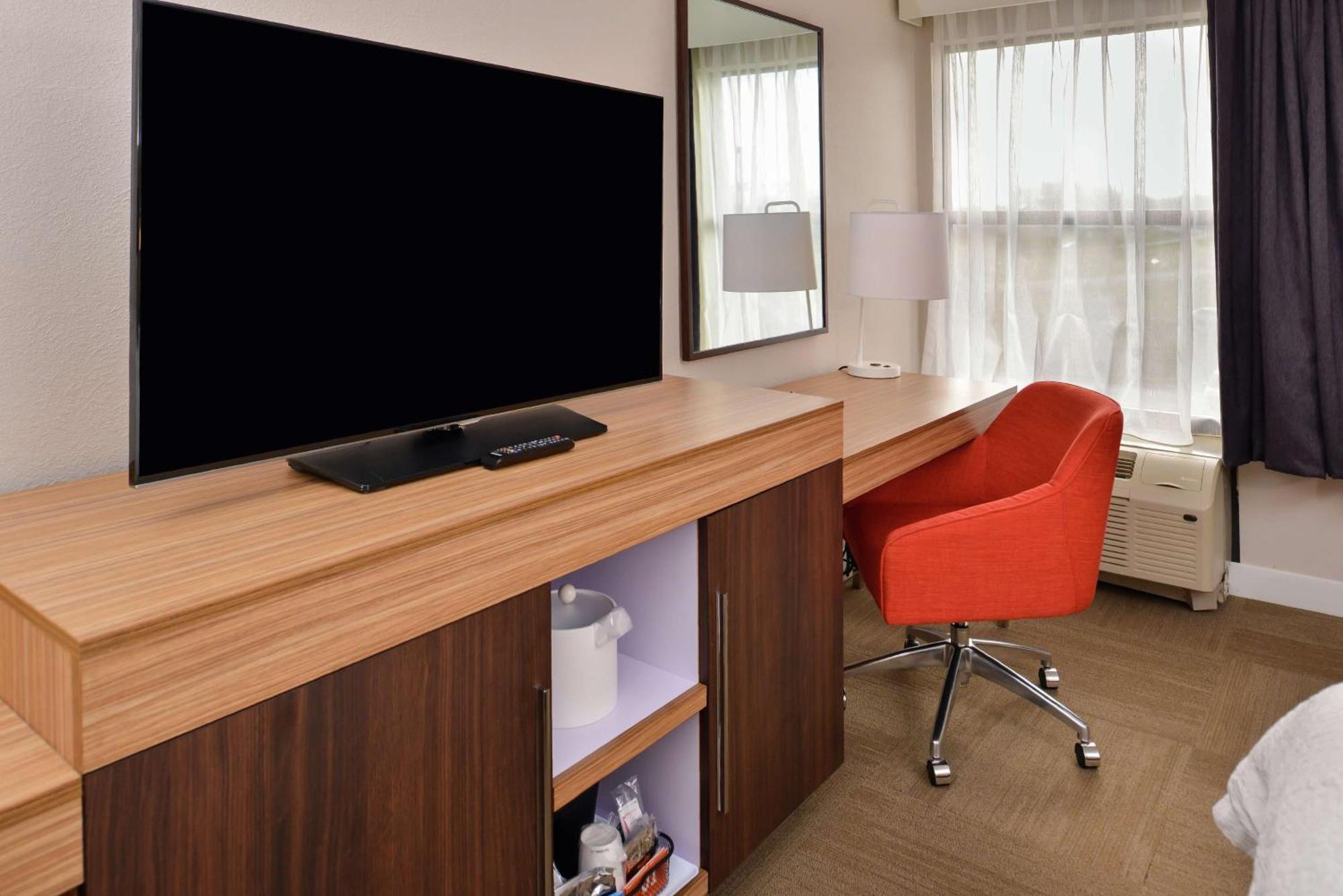 Hampton Inn Greensboro East / Mcleansville Εξωτερικό φωτογραφία