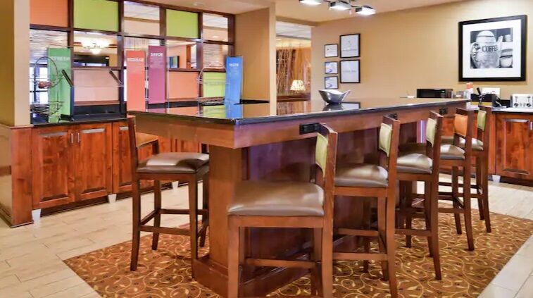 Hampton Inn Greensboro East / Mcleansville Εξωτερικό φωτογραφία